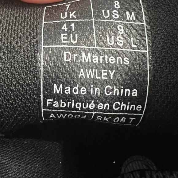 Doc Dr. Martens Awley 6 in 8-Eye Black Leather Combat Boots sz 9 Women's 8 Men's - Picture 3 of 10